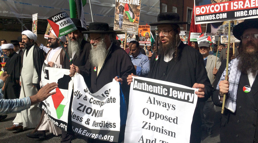 Anti Zionist Jews protest